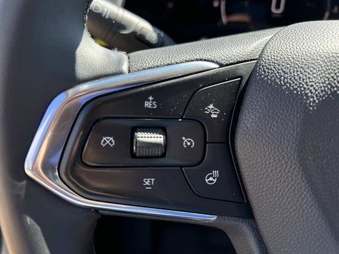 Used 2025 Chevrolet Trax LT w/ Driver Confidence Package image 25