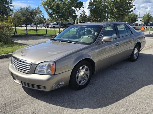 Used 2000 Cadillac De Ville w/ Comfort/Convenience Pkg image 2