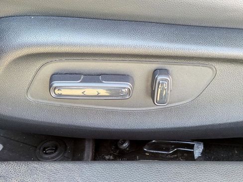 Used 2023 Honda Civic Touring image 16