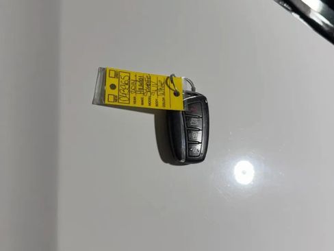 Used 2014 Hyundai Santa Fe Limited AWD/4WD image 21