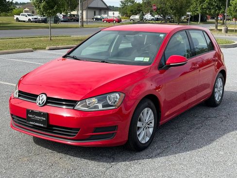 Used 2016 Volkswagen Golf S FWD image 3