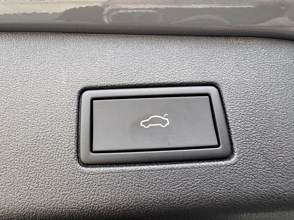 Used 2023 Volkswagen ID.4 S RWD image 35