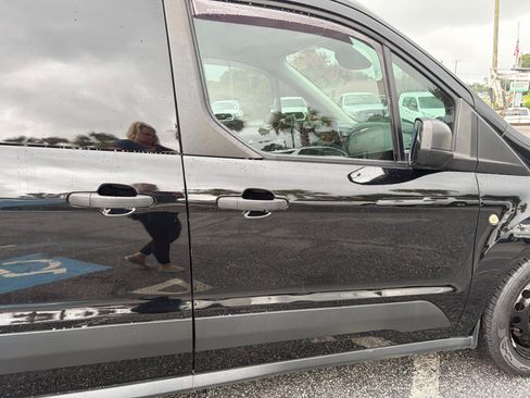 Used 2019 Ford Transit Connect XLT FWD image 34