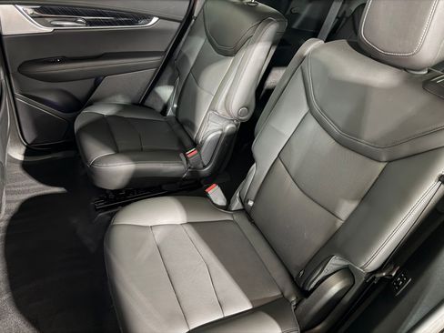 Used 2024 Cadillac XT6 Premium Luxury FWD image 23