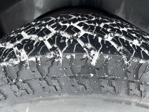 Used 2000 Jeep Wrangler Sport image 9