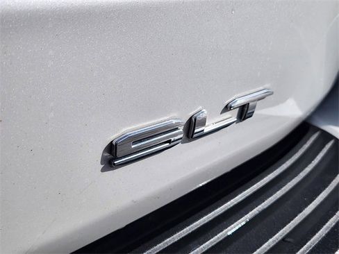 Used 2022 GMC Yukon SLT w/ SLT Premium Package image 13