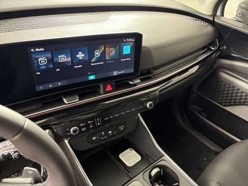 New 2026 Kia Carnival SX Prestige FWD image 34