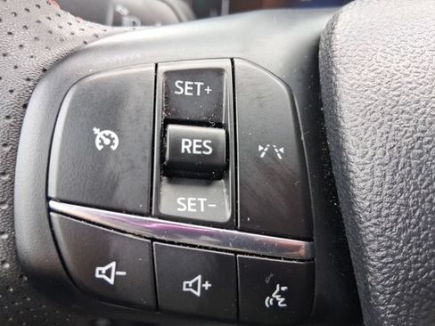 Used 2025 Ford Escape ST-Line AWD/4WD image 19