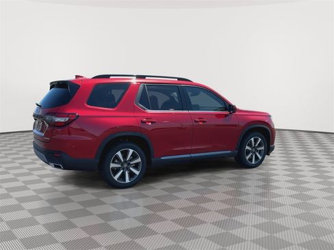 New 2025 Honda Pilot Touring image 8