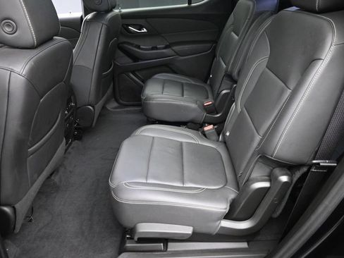 Used 2023 Chevrolet Traverse LT w/ LT Premium Package AWD/4WD image 14