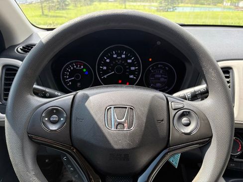 Used 2019 Honda HR-V LX image 26