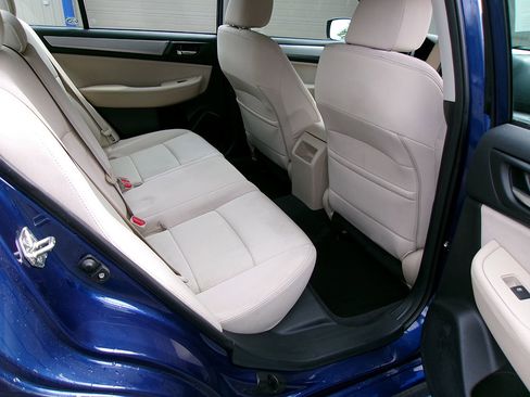 Used 2017 Subaru Legacy 2.5i Premium image 9