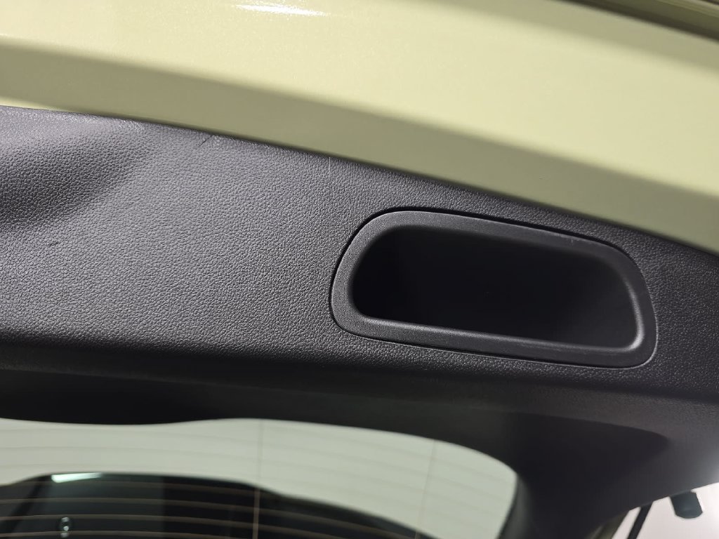 New 2027 Chevrolet Bolt LT w/ Comfort Package FWD image 31