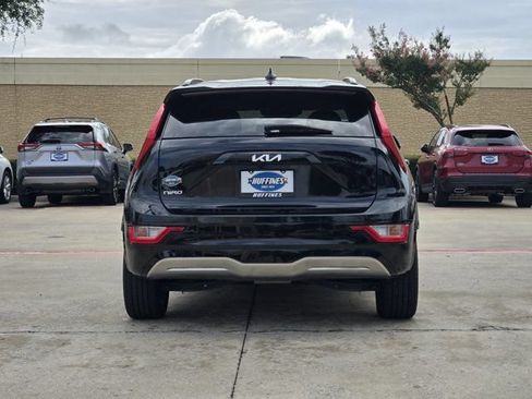 Certified 2023 Kia Niro Wind w/ Wind Preserve Package FWD image 7