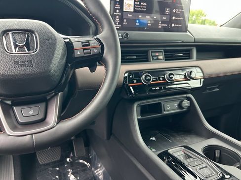 New 2026 Honda Pilot TrailSport image 11