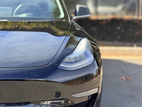 Used 2020 Tesla Model 3 Performance image 5