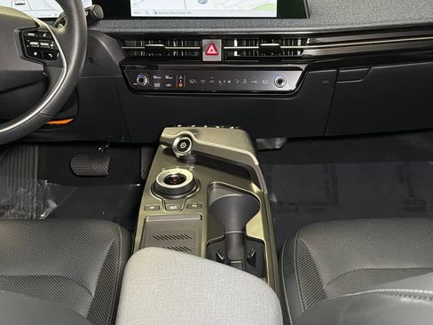 Certified 2024 Kia EV6 Wind AWD/4WD image 17