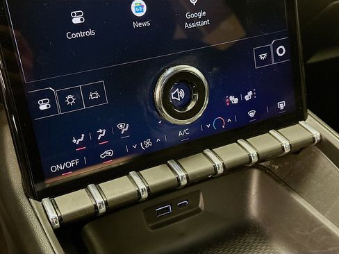 Used 2025 GMC Terrain Elevation image 24
