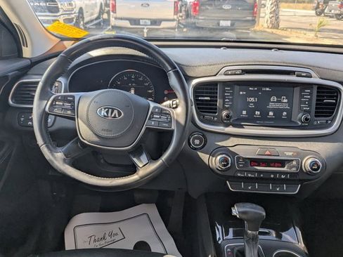 Used 2019 Kia Sorento EX image 14
