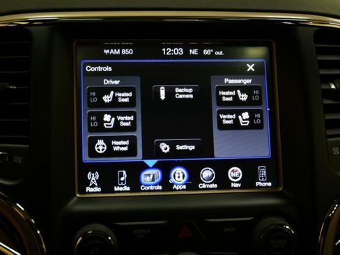 Used 2017 Jeep Grand Cherokee Overland image 32