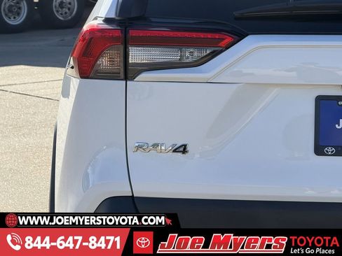 Used 2024 Toyota RAV4 LE image 10