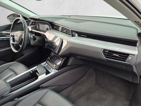 Certified 2024 Audi Q8 e-tron Premium AWD/4WD image 23