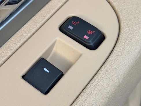 Used 2013 Ford F150 King Ranch w/ King Ranch Luxury Pkg AWD/4WD image 27
