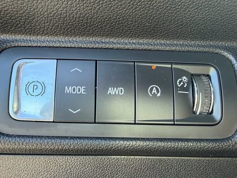 Certified 2024 Chevrolet Traverse Z71 w/ Enhanced Driving Package AWD/4WD image 23