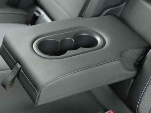 Used 2022 Volkswagen Taos SE image 33