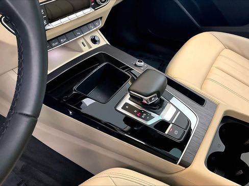 Certified 2023 Audi Q5 2.0T Premium w/ Convenience Package image 17