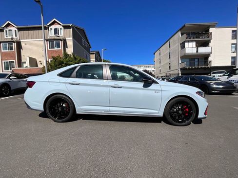 New 2026 Volkswagen Jetta GLI Autobahn FWD image 9