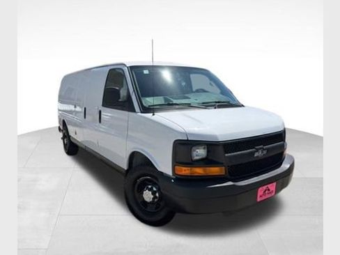 Used 2016 Chevrolet Express 2500 Extended RWD image 1