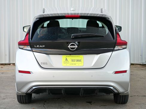 Used 2025 Nissan Leaf S image 44