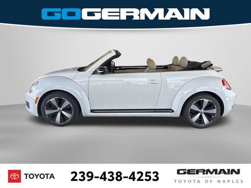 Used 2013 Volkswagen Beetle 2.0T image 2