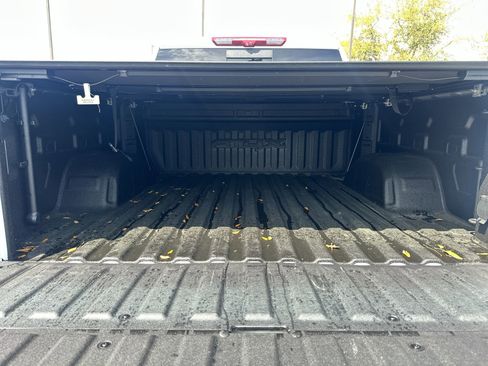 Used 2024 GMC Sierra 1500 AT4X image 32