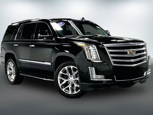 Used 2018 Cadillac Escalade Luxury image 1