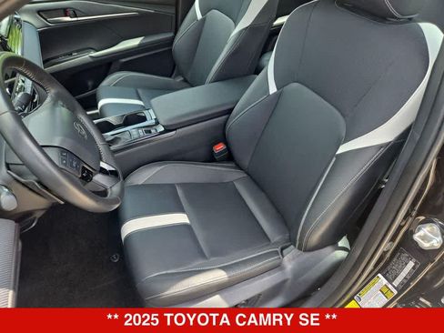 Used 2025 Toyota Camry SE FWD image 15