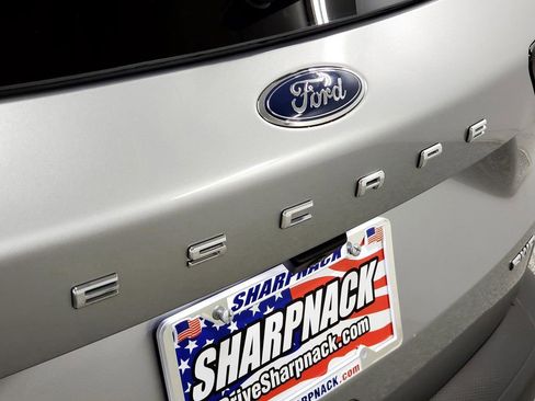 Used 2022 Ford Escape SEL w/ Class II Trailer Tow Package image 23