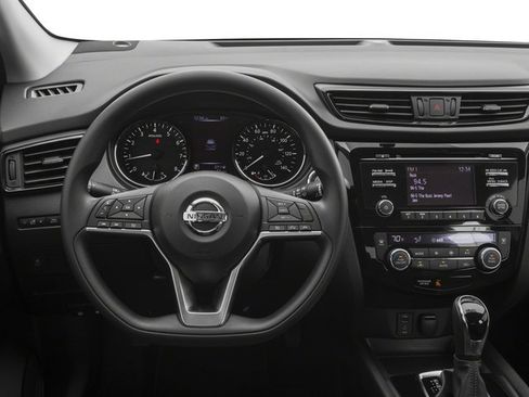 Used 2017 Nissan Rogue Sport SV w/ SV All-Weather Package AWD/4WD image 10