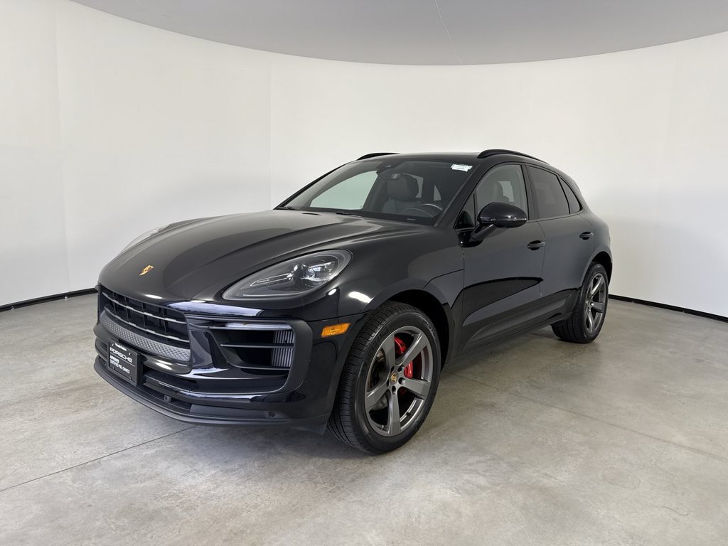 Certified 2022 Porsche Macan S AWD/4WD image 1