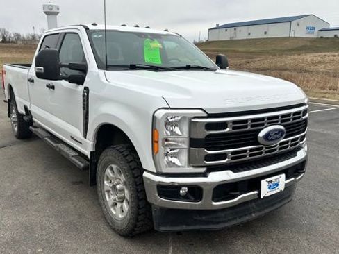 Used 2023 Ford F350 XLT w/ FX4 Off-Road Package image 2