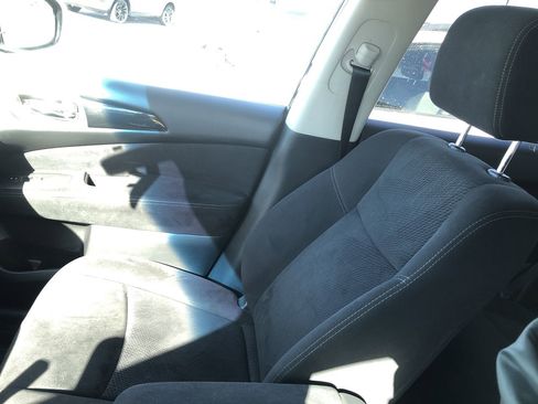 Used 2014 Nissan Pathfinder SV image 23