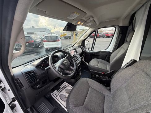 Used 2023 RAM ProMaster 2500 image 13