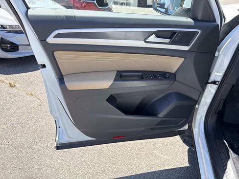 Used 2022 Volkswagen Atlas Cross Sport SE AWD/4WD image 13