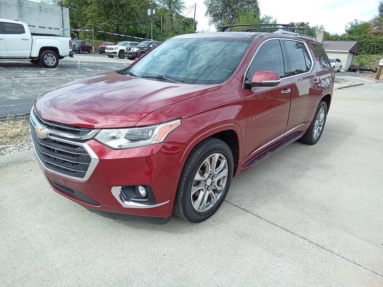 Used 2018 Chevrolet Traverse Premier w/ Driver Confidence II Package FWD image 1