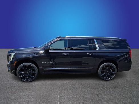 Used 2025 GMC Yukon XL Denali Ultimate AWD/4WD image 6