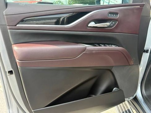 Used 2022 Cadillac Escalade Premium Luxury Platinum AWD/4WD image 14