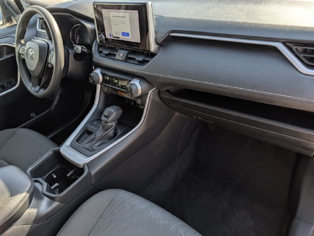 Used 2024 Toyota RAV4 XLE FWD image 32