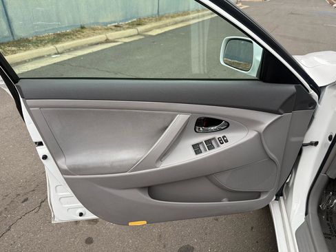 Used 2010 Toyota Camry image 15