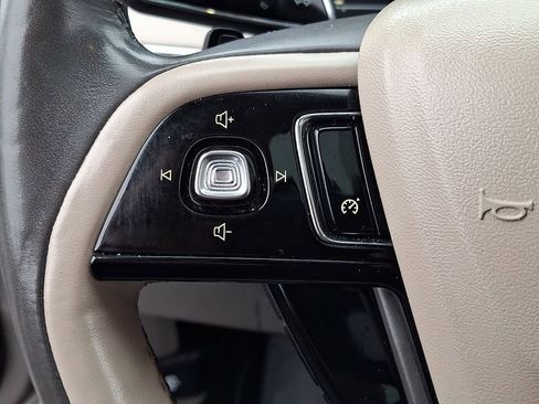 Used 2021 Lincoln Corsair AWD w/ Premium Package image 23